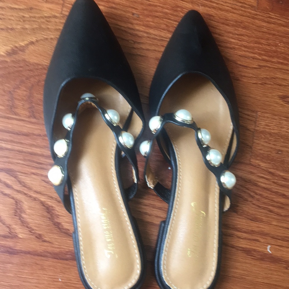 Cute Flats - image 2